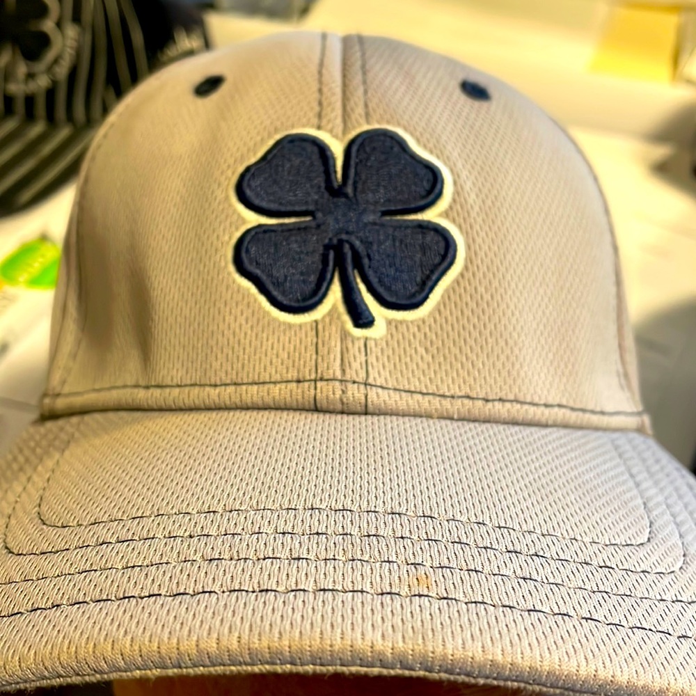 Black Clover fitted hat l/xl size